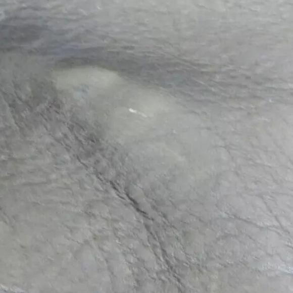 Tumi Laredo Slim Leather Briefcase - Picture 9 of 13